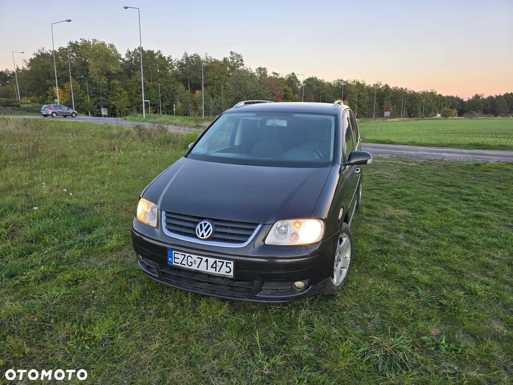 Volkswagen Touran - 3
