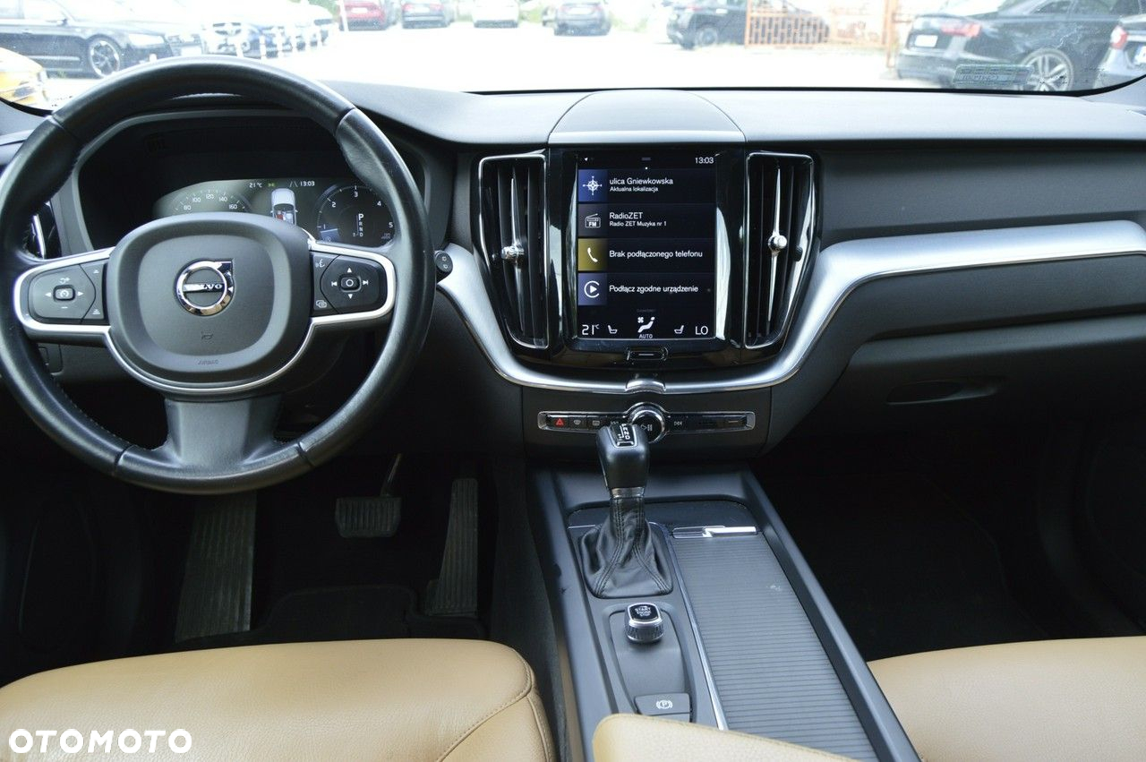 Volvo XC 60 D4 AWD Momentum - 2