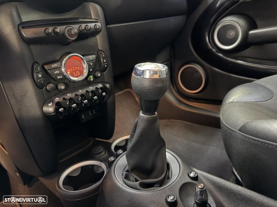MINI 3 Portas Cooper SD - 16