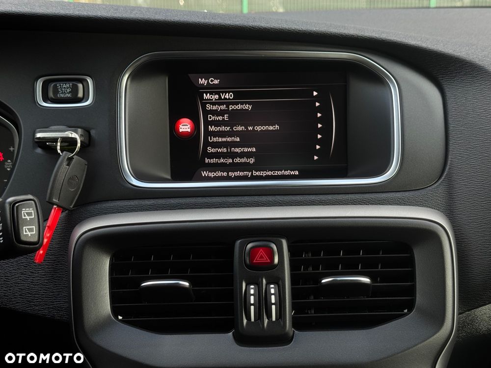Volvo V40 D2 Summum - 34
