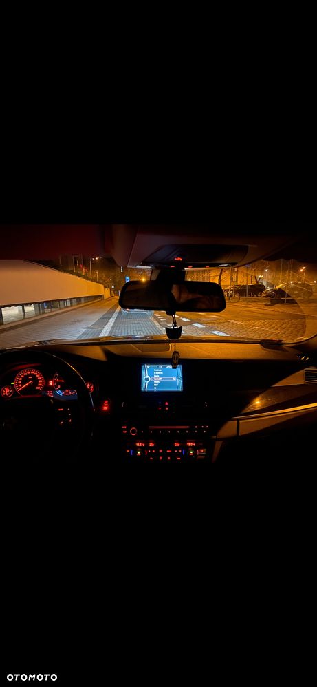 BMW Seria 5 520d - 12