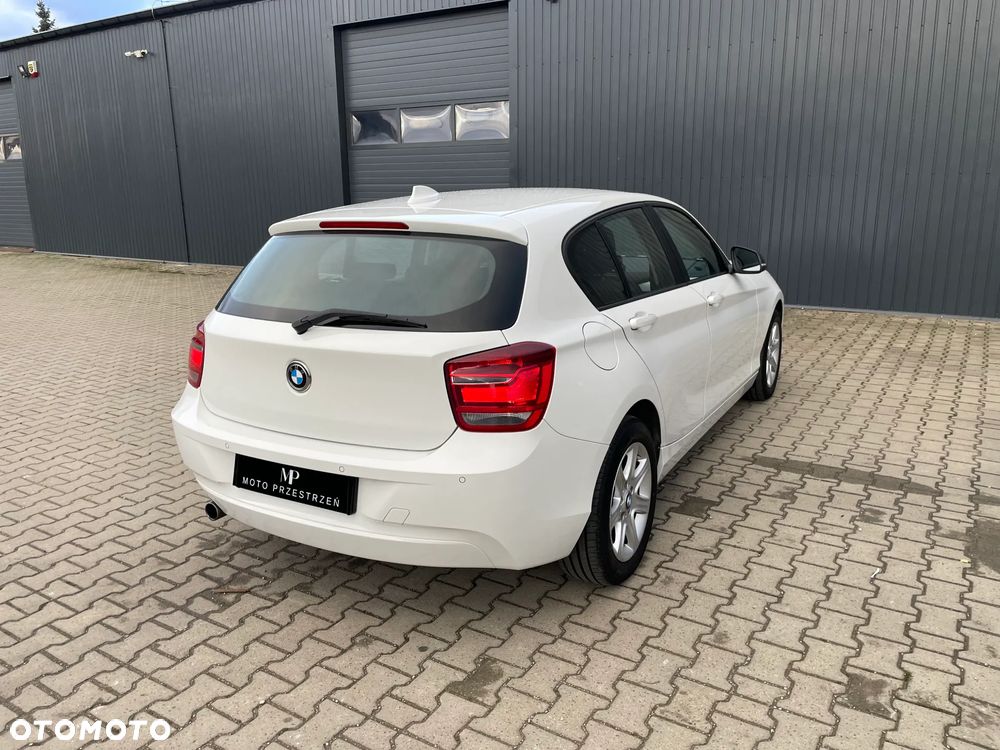 BMW Seria 1 116i - 35