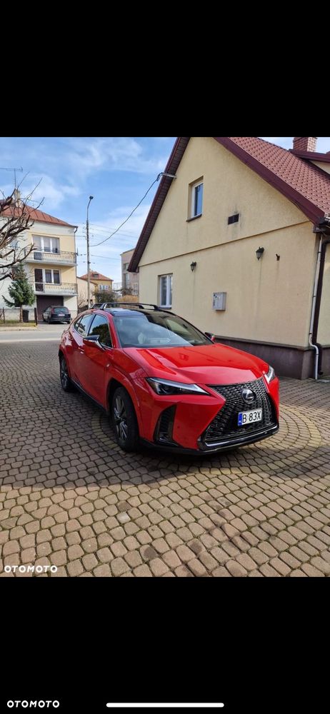 Lexus UX - 3