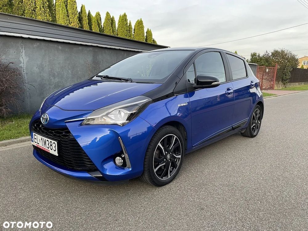 Toyota Yaris Hybrid 100 Selection Platinum - 9