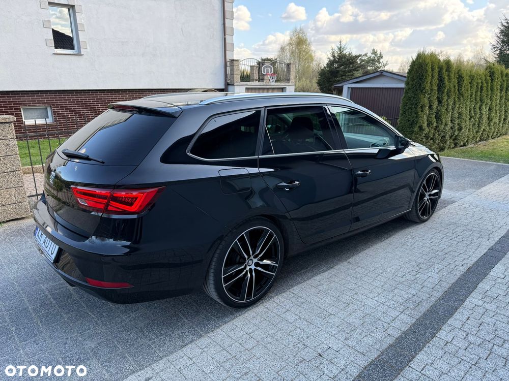 Seat Leon 2.0 TDI DPF DSG Xcellence - 31