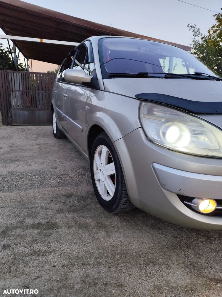 Renault Scenic 1.9 dCi FAP Dynamique - 6