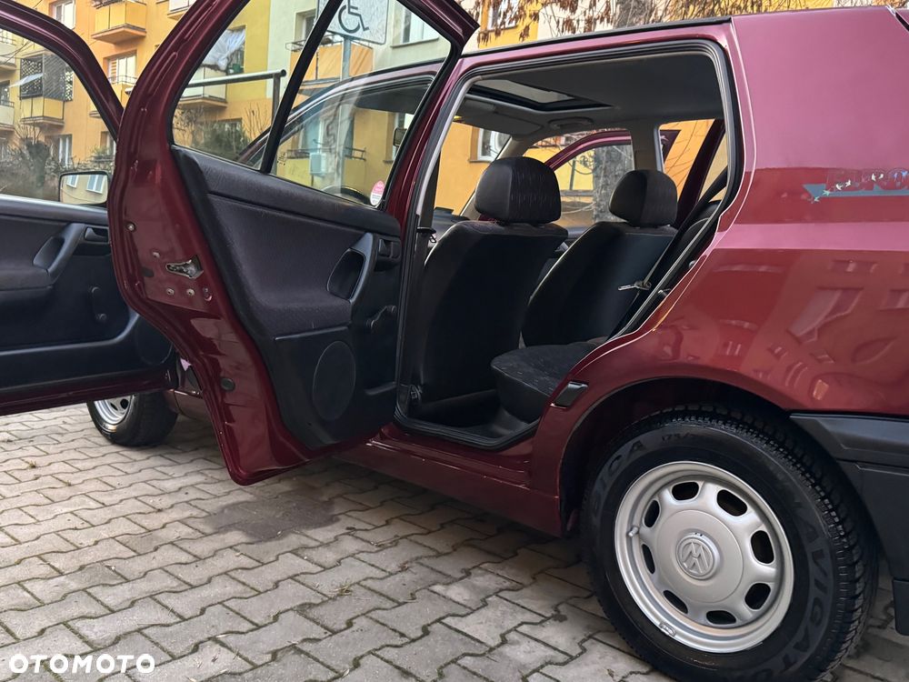 Volkswagen Golf 1.6 - 6