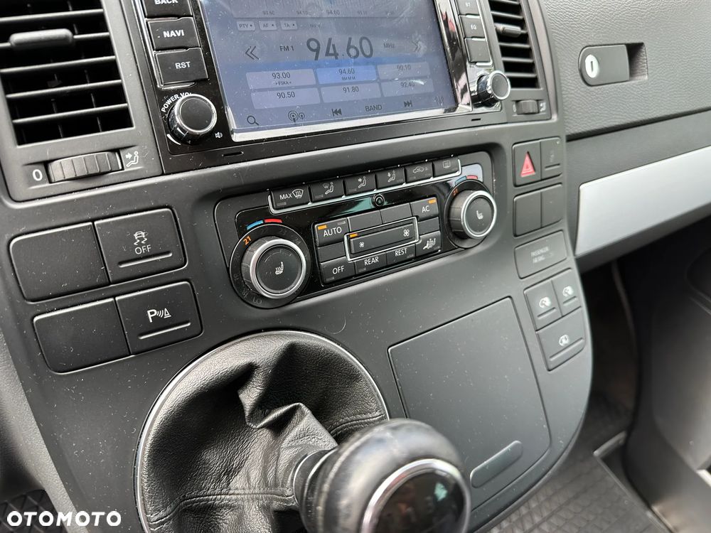 Volkswagen Multivan - 12