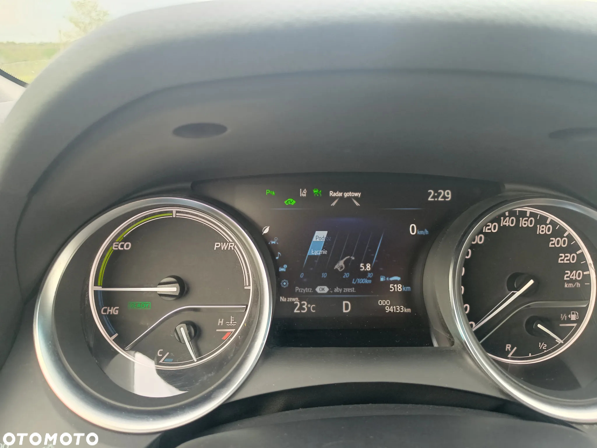 Toyota Camry 2.5 Hybrid Comfort CVT - 23