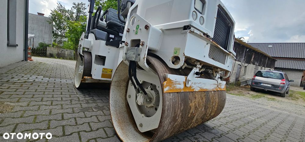 Caterpillar CAT CB 24 B cat CB24B walec drogowy - 14