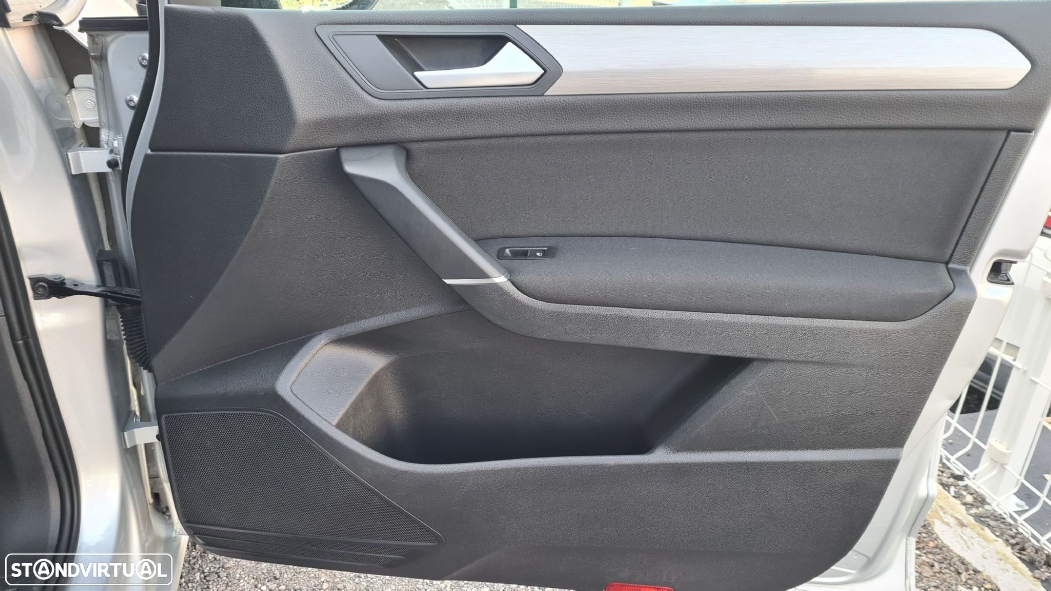VW Touran 1.6 TDI Confortline DSG - 38