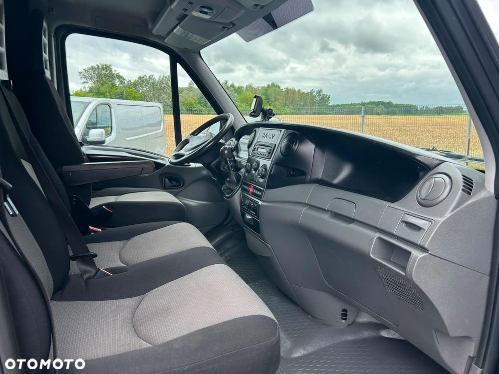 Iveco Daily 40C21 35C21 3.0 HPI L3H2 Średniak **KLIMA**Hak 3,5t.**NA BLIŹNIAKACH**Sprowadzony**2014R** - 14