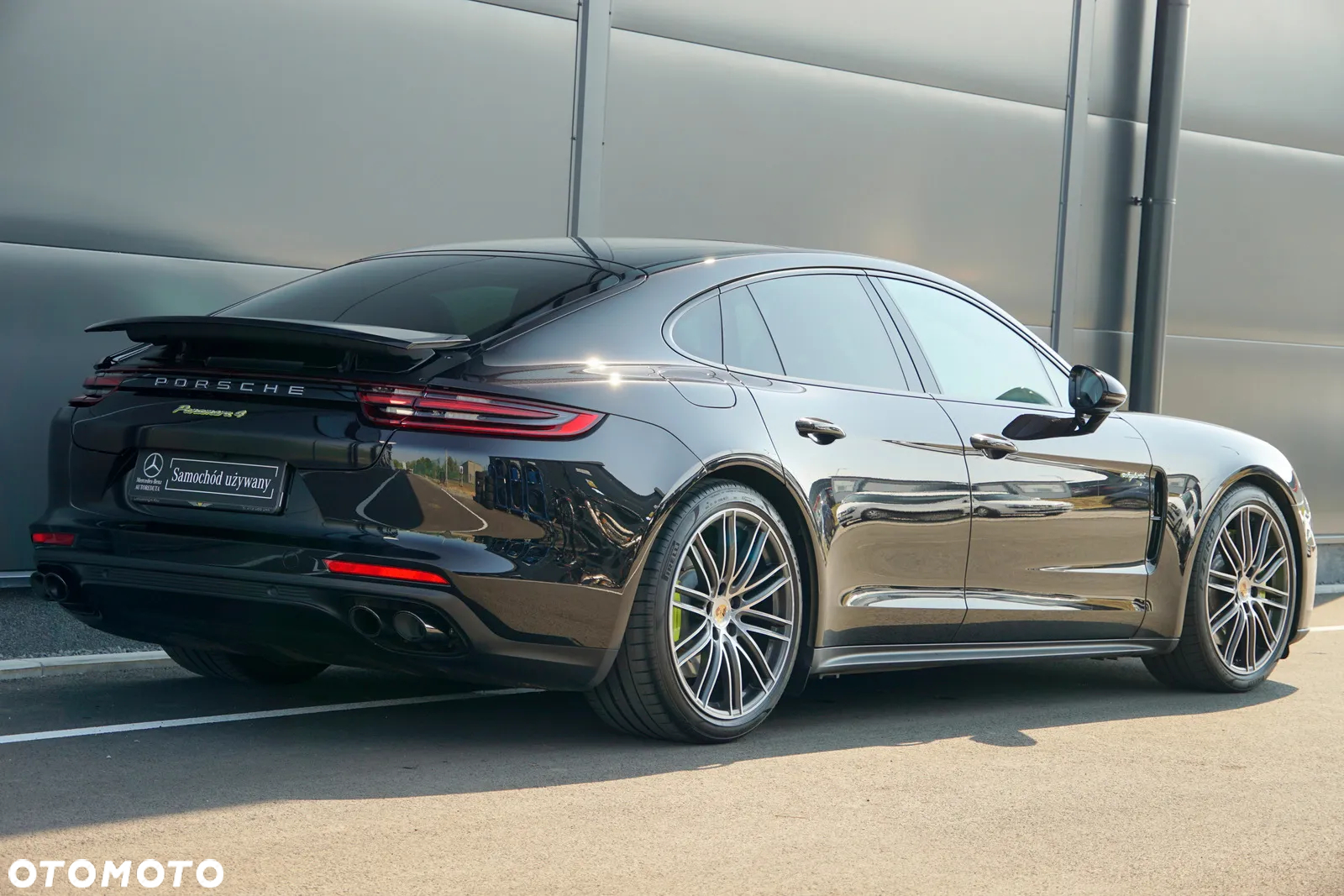 Porsche Panamera 4 E-Hybrid 10 Years Edition - 6