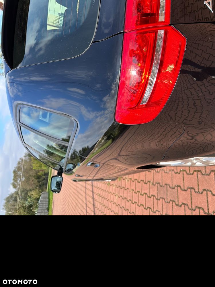 Audi A3 Sportback 1.6 TDI DPF Ambiente - 13