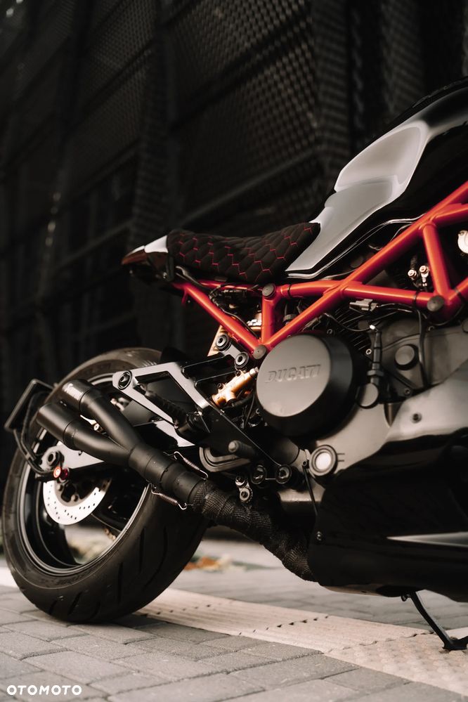 Ducati Monster - 25