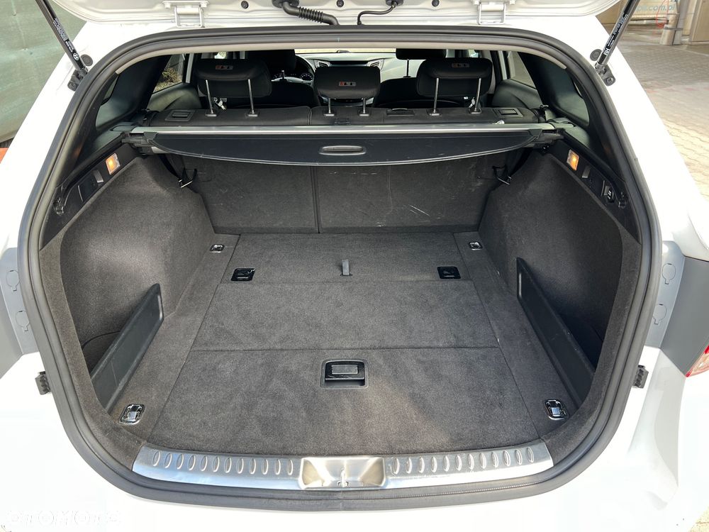 Hyundai i40 Kombi 1.7 CRDi DCT Premium - 8