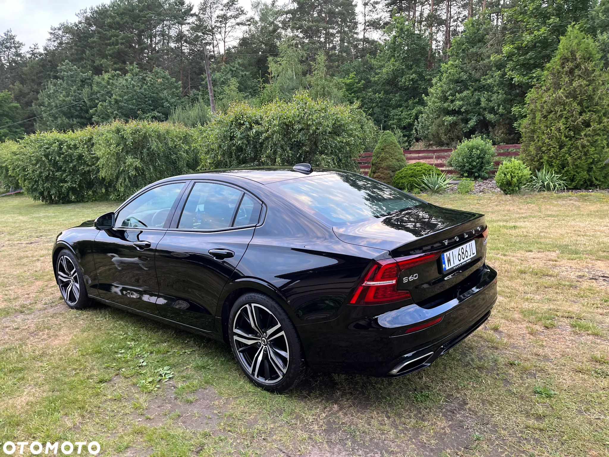 Volvo S60 T5 R-Design - 3