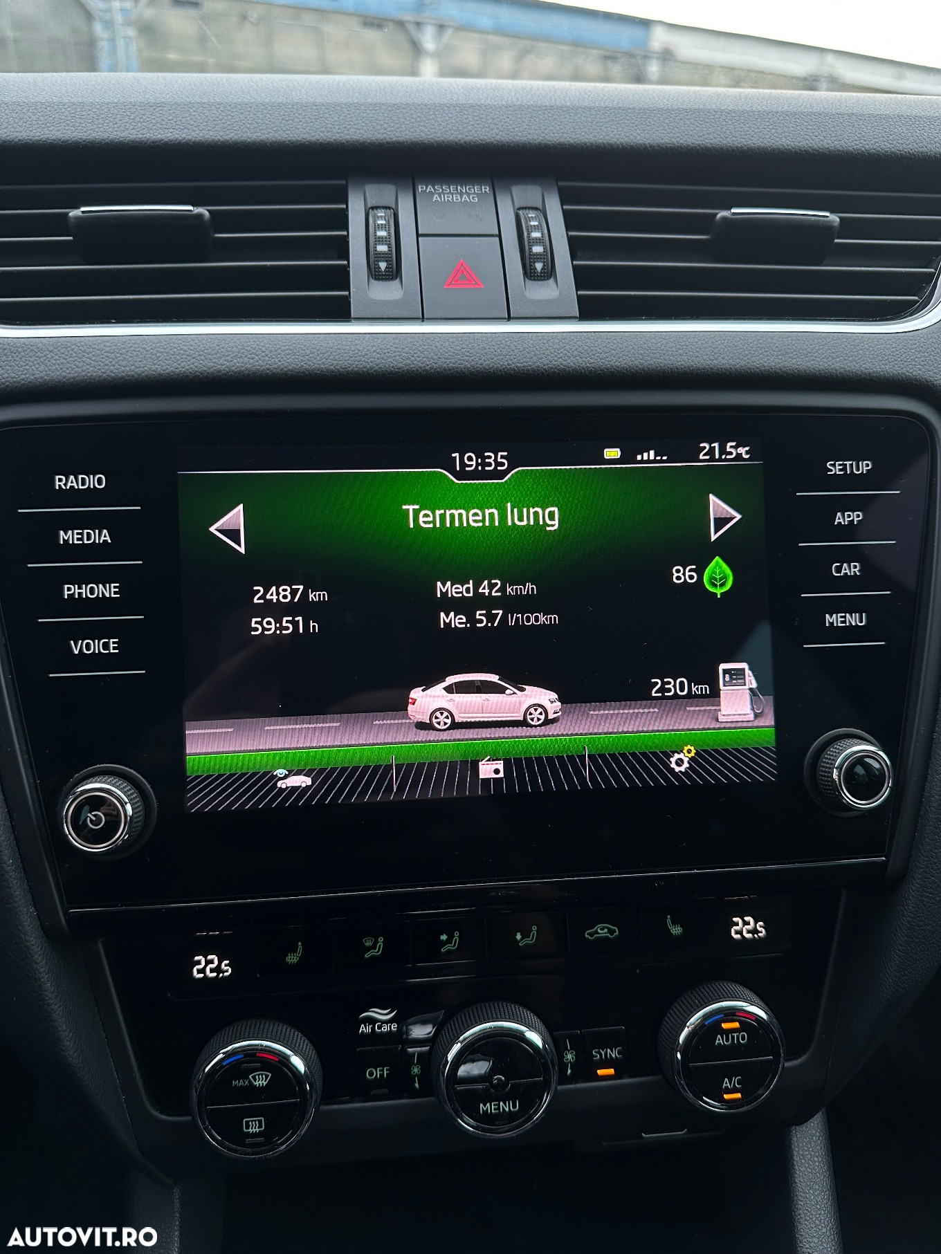 Skoda Octavia 2.0 TDI DSG 4X4 Style - 29