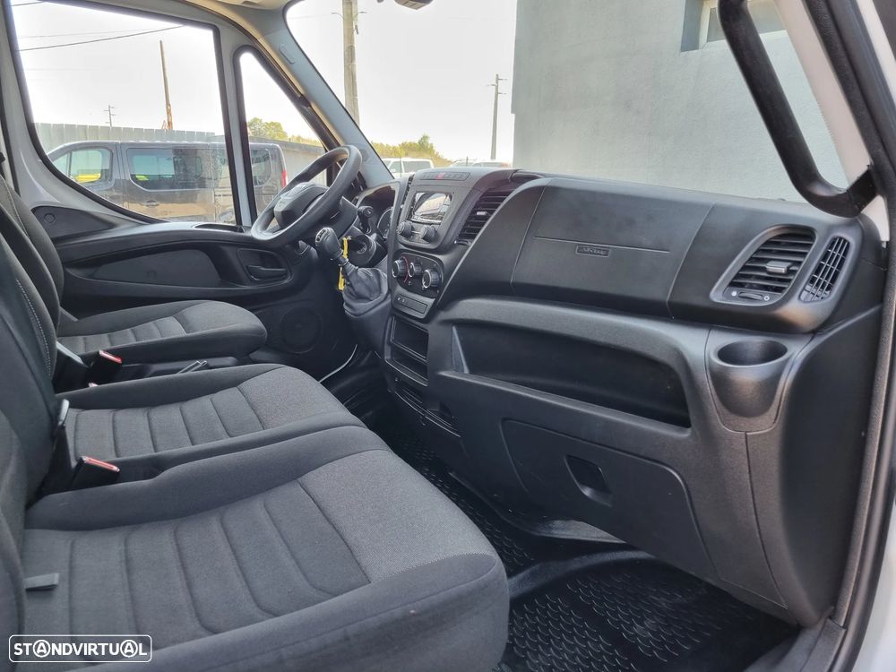 Iveco Daily 2.3 35S16 CD - 16