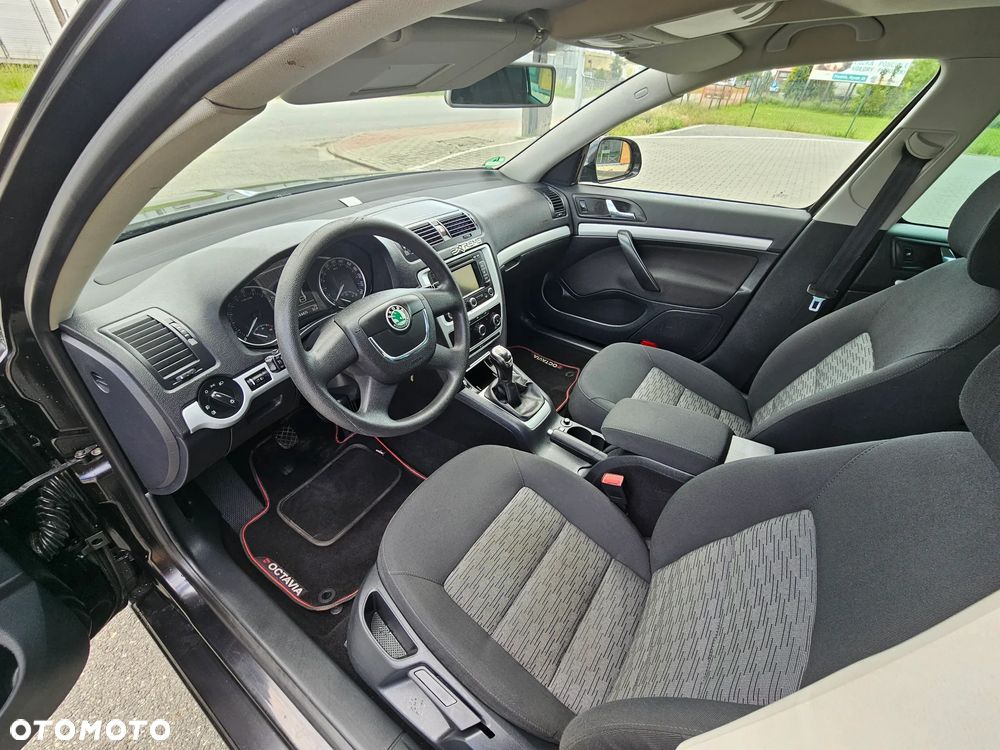 Skoda Octavia 1.6 TDI Ambiente - 9