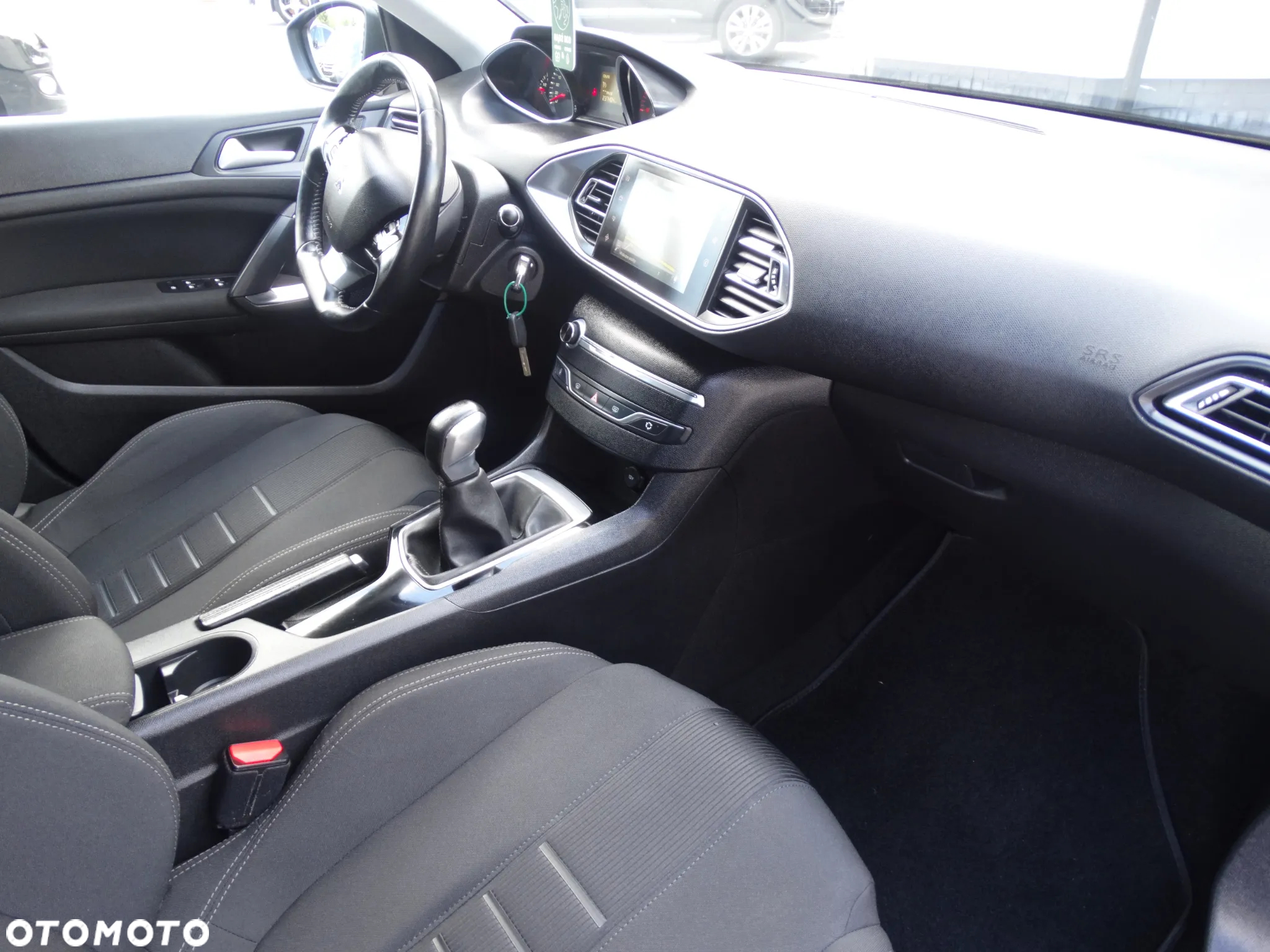 Peugeot 308 1.6 BlueHDi Business Line S&S - 26