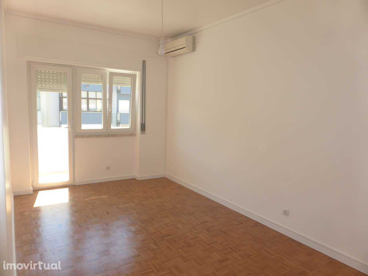 Apart. T3/4 ass. Almada/Cova da Piedade, junto Pingo Doce. - Grande imagem: 5/26