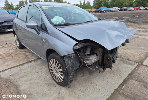 2010 Fiat Grande Punto 1.4 8V 350A1000 78 KM Silnik Skrzynia części