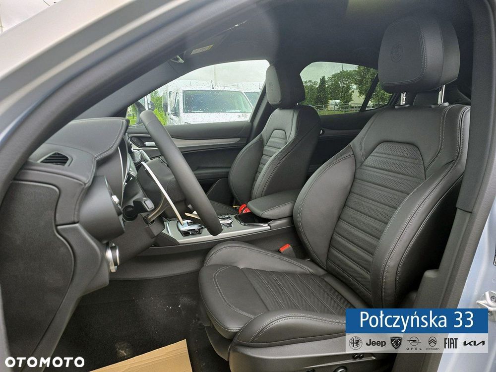 Alfa Romeo Stelvio - 14