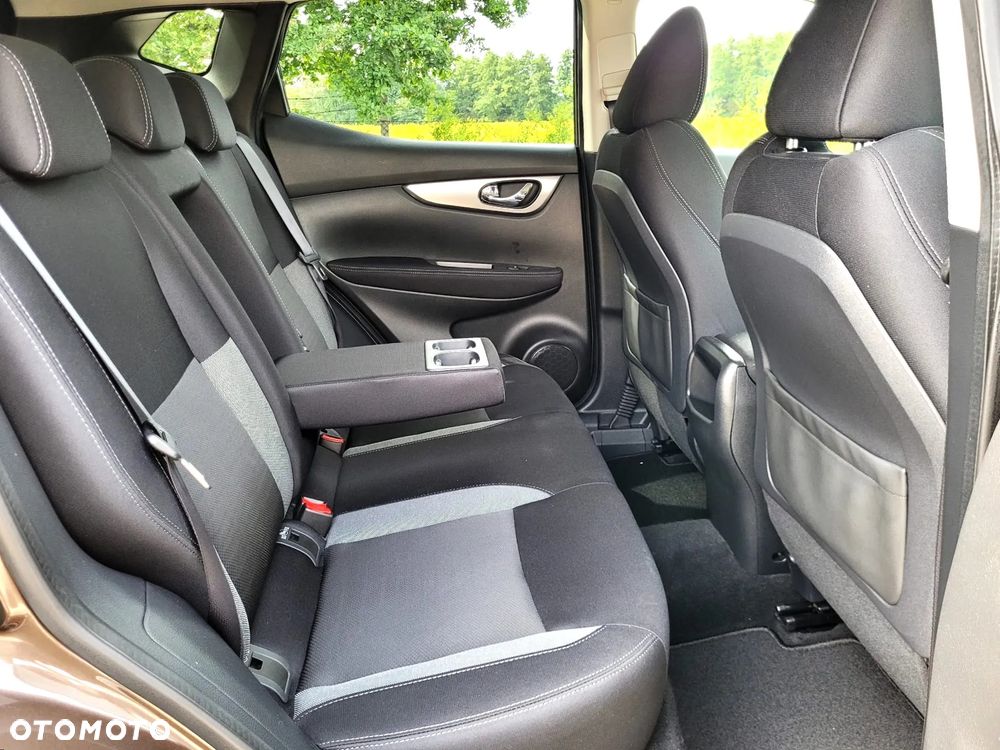 Nissan Qashqai 1.2 DIG-T N-Connecta Xtronic EU6 - 34