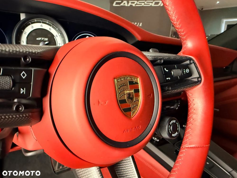 Porsche 911 Carrera 4 GTS - 28