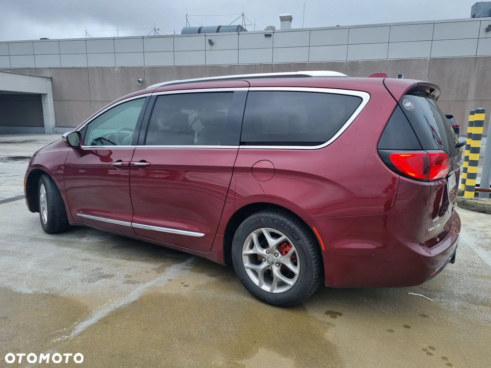 Chrysler Pacifica - 9