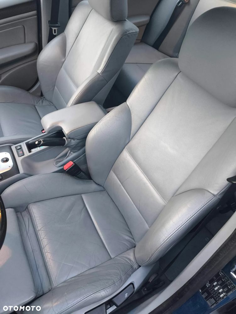 BMW Seria 3 325i Edition Sport - 11