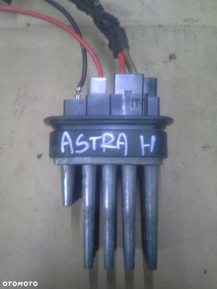 Opel Astra H III dmuchawa nagrzewnica Delphi 5240754 rezystor 3 silniczki i inne EU - 8