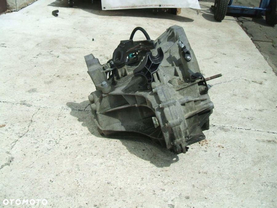 RENAULT SCENIC III MEGANE 1.5dci NISSAN SKRZYNIA BIEGÓW 8200793334 TL4113 - 4