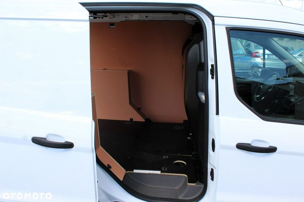Ford Transit Connect - 8