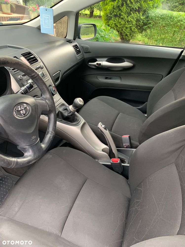 Toyota Auris 1.4 D-4D Premium - 4