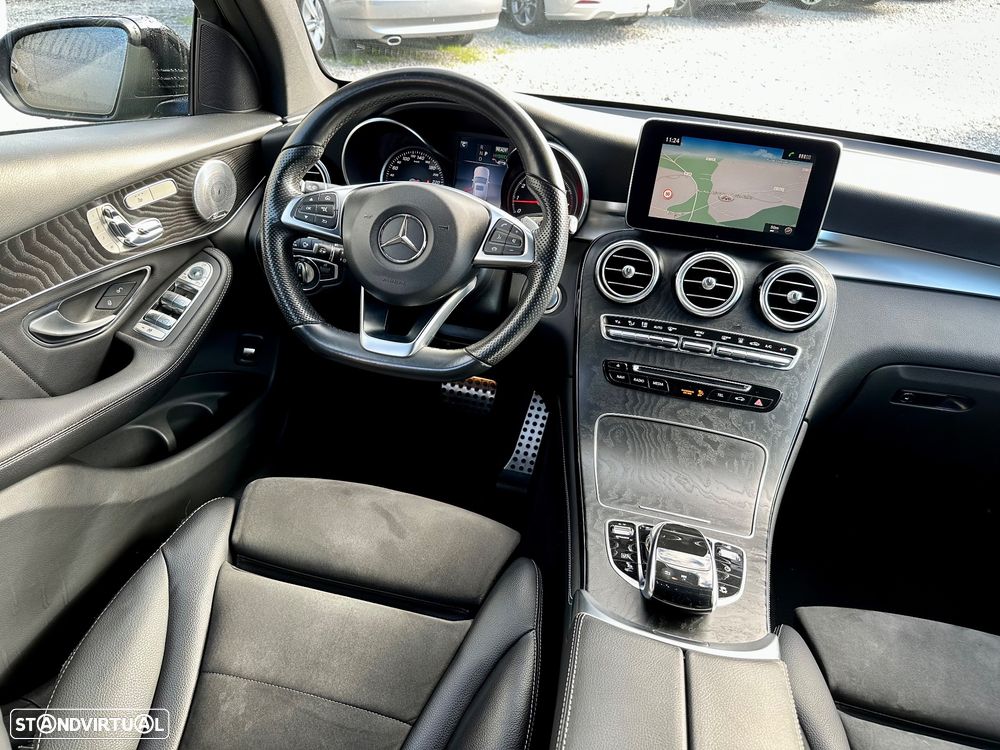 Mercedes-Benz GLC 300 e Coupe 4Matic 9G-TRONIC AMG Line - 33