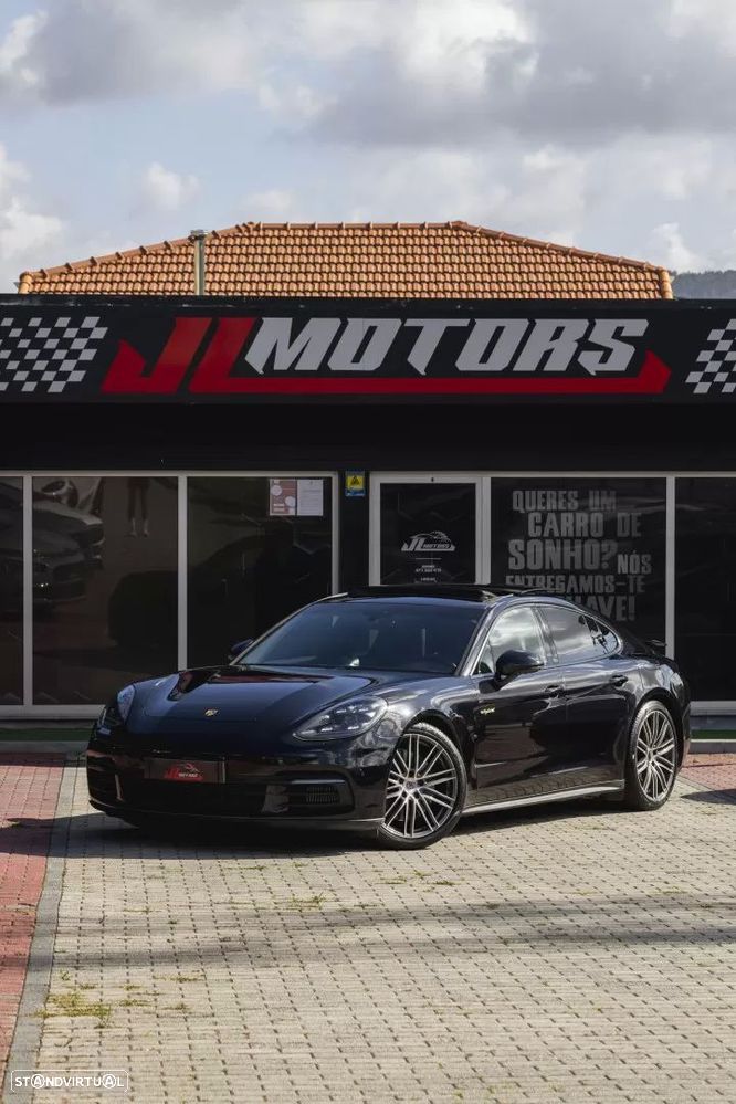 Porsche Panamera 4 E-Hybrid - 8