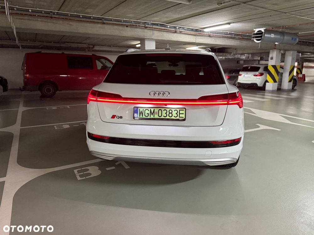 Audi e-tron 55 Quattro Advanced - 11