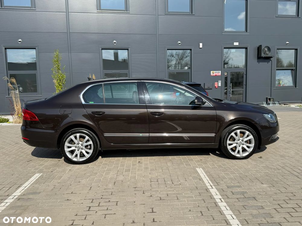 Skoda Superb 1.8 TSI Elegance DSG - 4