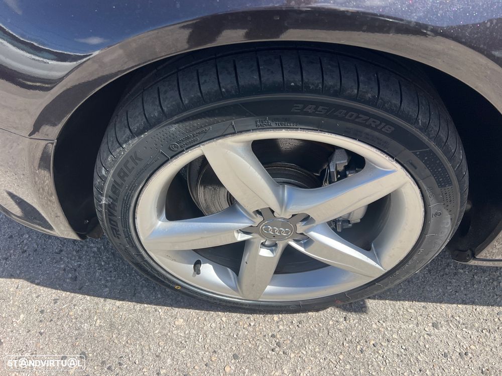 Audi A4 2.0 TDI S-line - 5