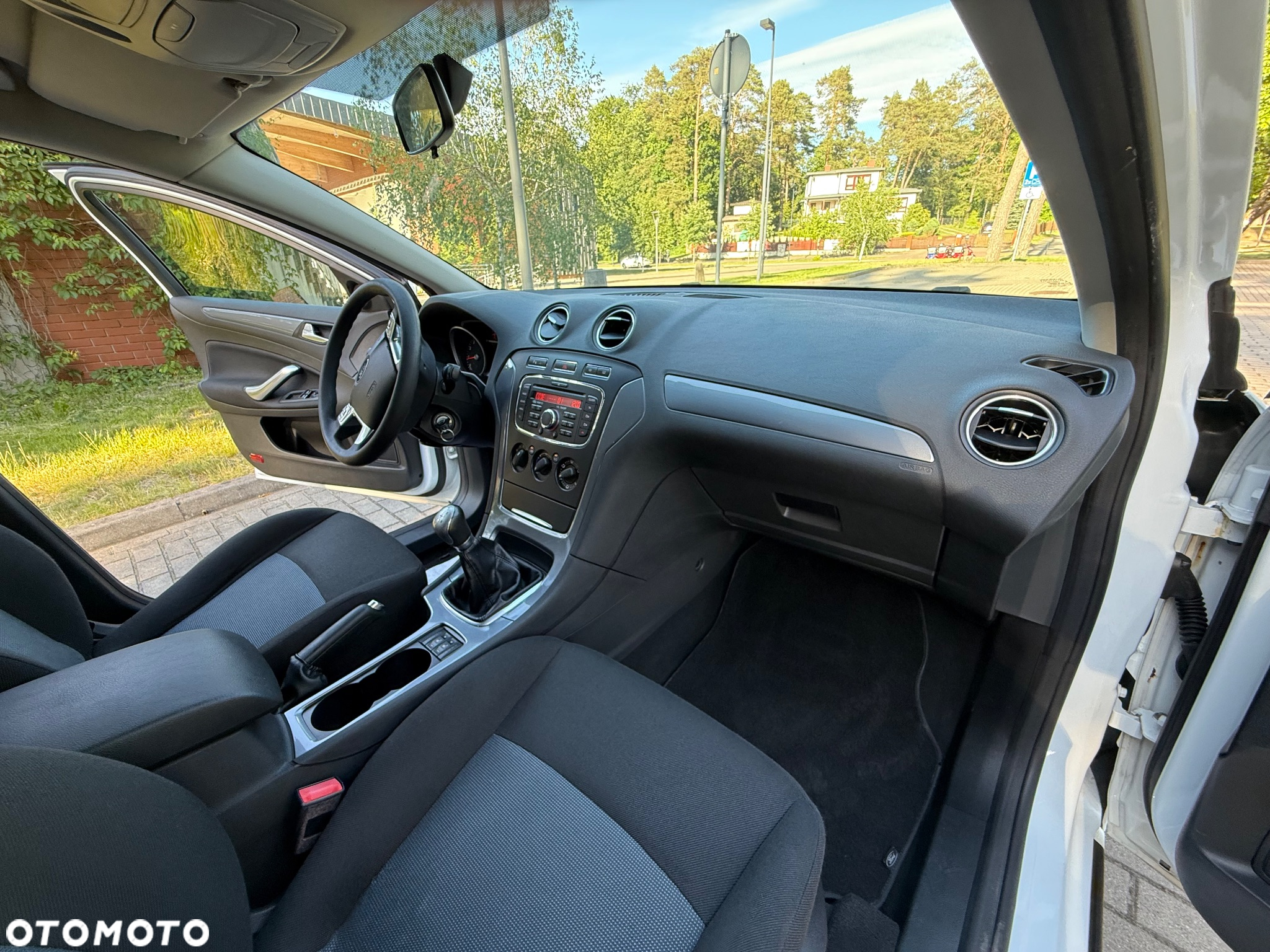 Ford Mondeo - 24