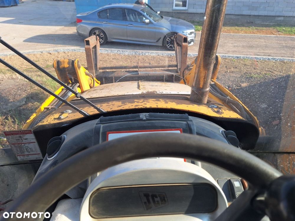 JCB 3Cx 4X4 - 14