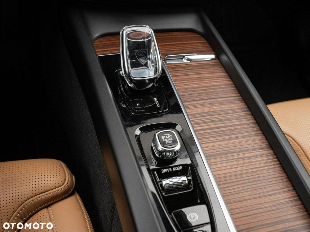 Volvo XC 60 B5 D AWD Inscription - 18