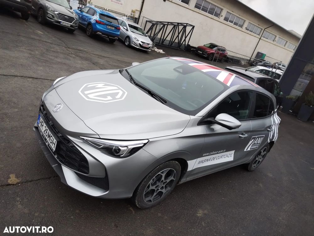 MG MG3 1.5 T GDI HEV Exclusive - 12