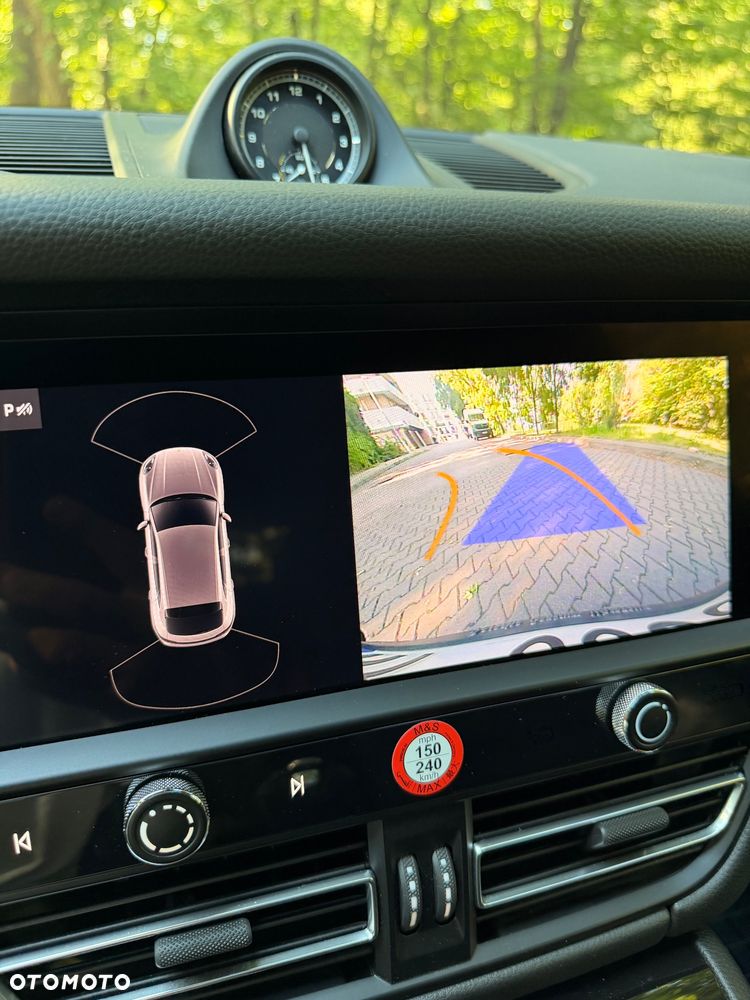 Porsche Macan Standard - 21