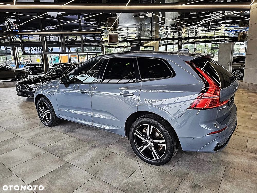 Volvo XC 60 T8 AWD Recharge Plus Black Edition - 6