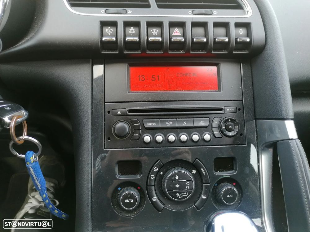 Peugeot 3008 1.6 HDi Executive CMP6 - 1