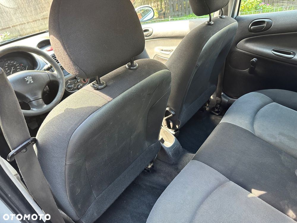 Peugeot 206 - 12