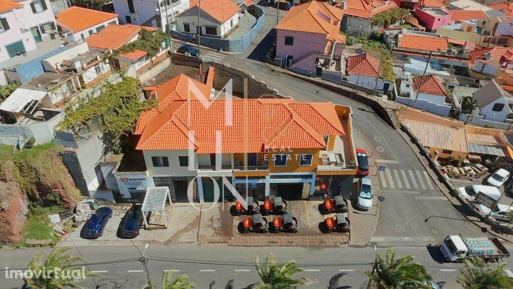 Armazém com 220m2 no Caniçal com Rendimento Estável - Grande imagem: 3/17